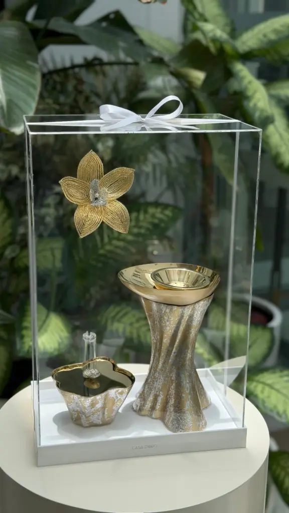 Silk Gold Acrylic Gift Set With flower beads