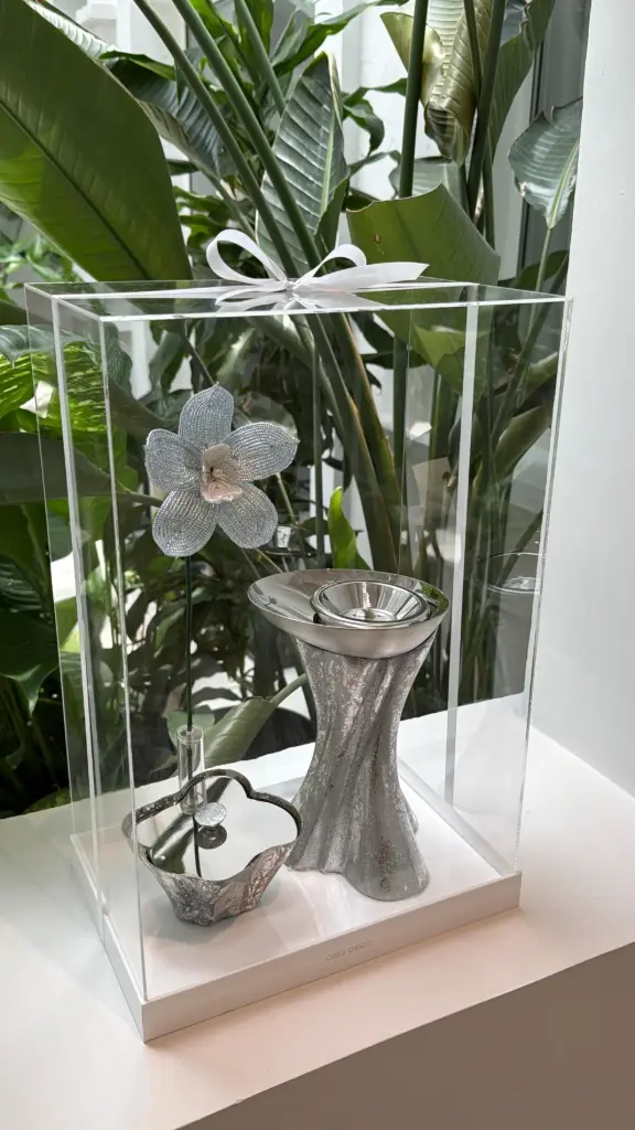Silk Silver Acrylic Gift Set with flower beads