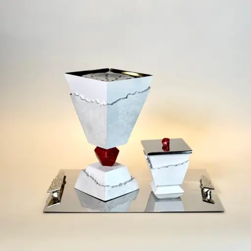 Classic Set With Tray (White With Maroon Pebble)